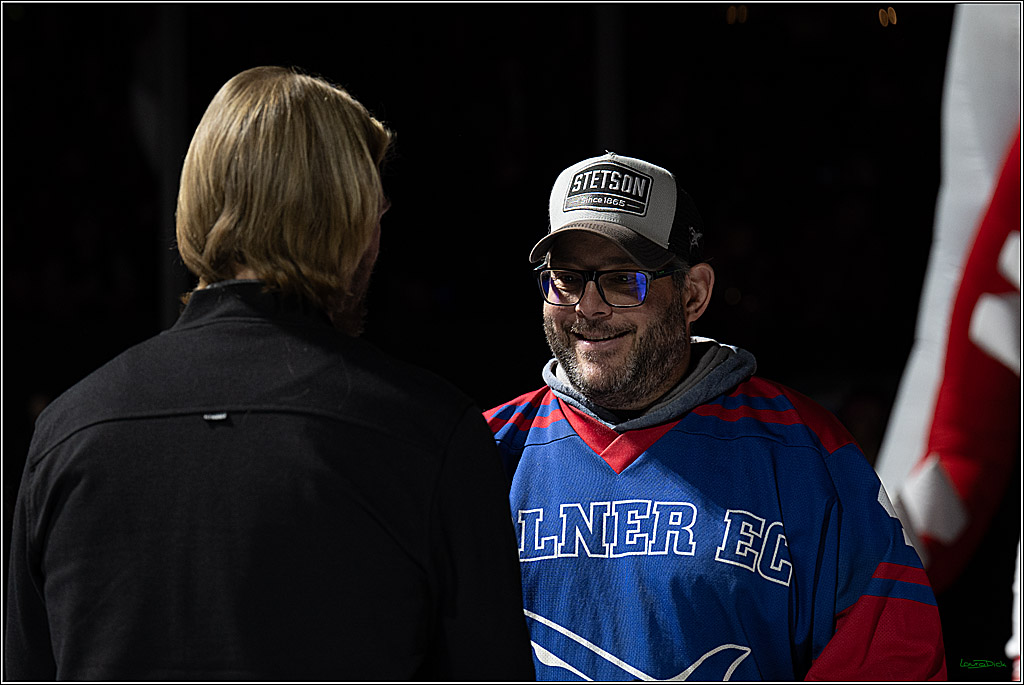 PENNY DEL 1; Koelner Haie - Straubing Tigers; Koeln, 19.10.2025