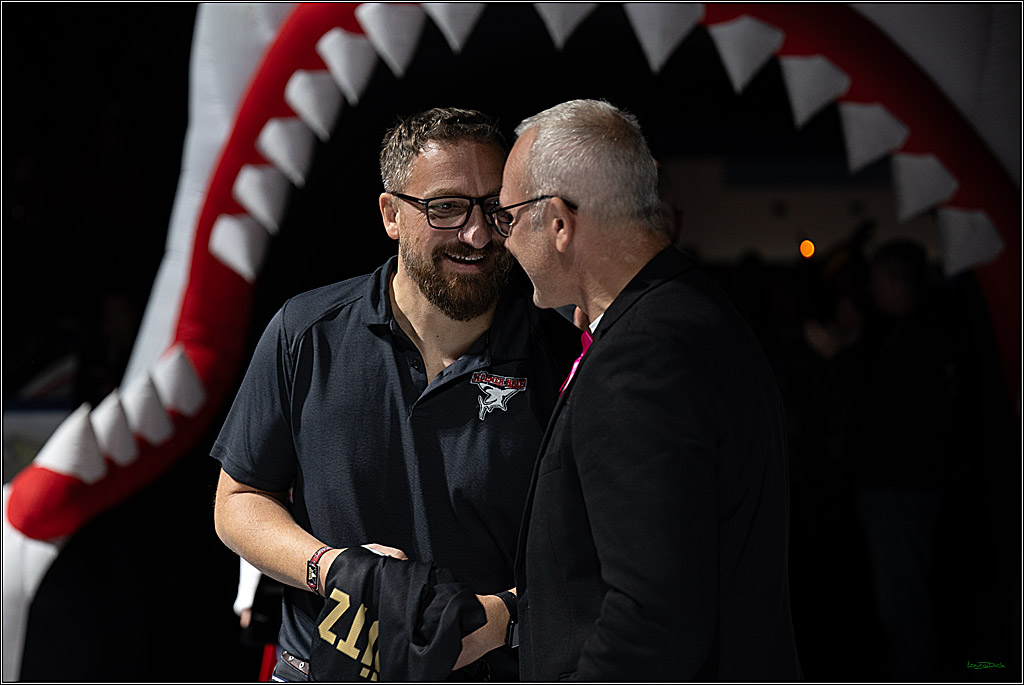 PENNY DEL 1; Koelner Haie - Straubing Tigers; Koeln, 19.10.2025