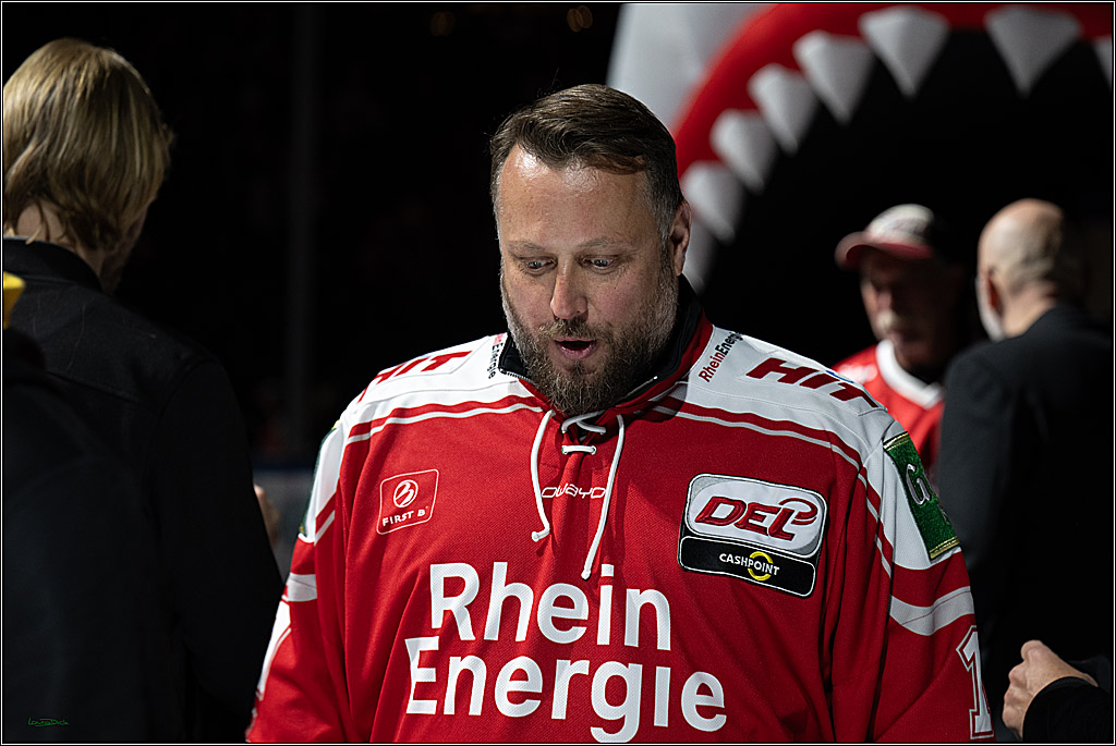 PENNY DEL 1; Koelner Haie - Straubing Tigers; Koeln, 19.10.2025