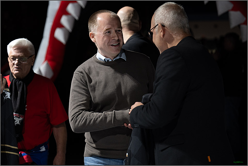 PENNY DEL 1; Koelner Haie - Straubing Tigers; Koeln, 19.10.2025