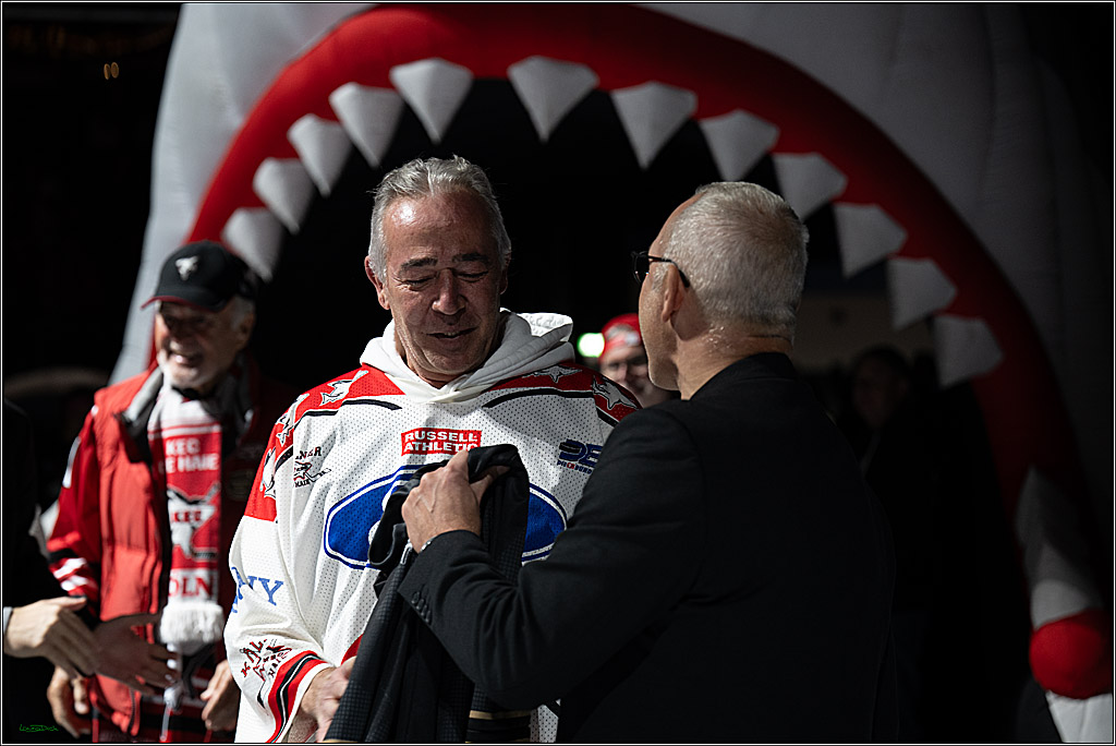 PENNY DEL 1; Koelner Haie - Straubing Tigers; Koeln, 19.10.2025