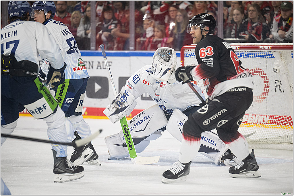 PENNY DEL 1; Koelner Haie - Straubing Tigers; Koeln, 19.10.2025