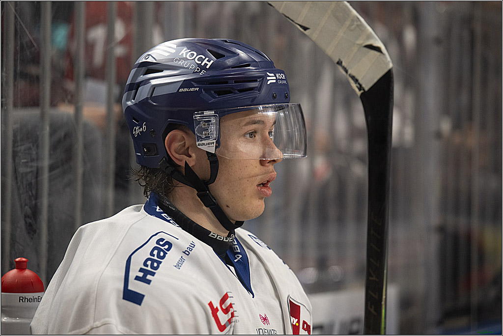 PENNY DEL 1; Koelner Haie - Straubing Tigers; Koeln, 19.10.2025