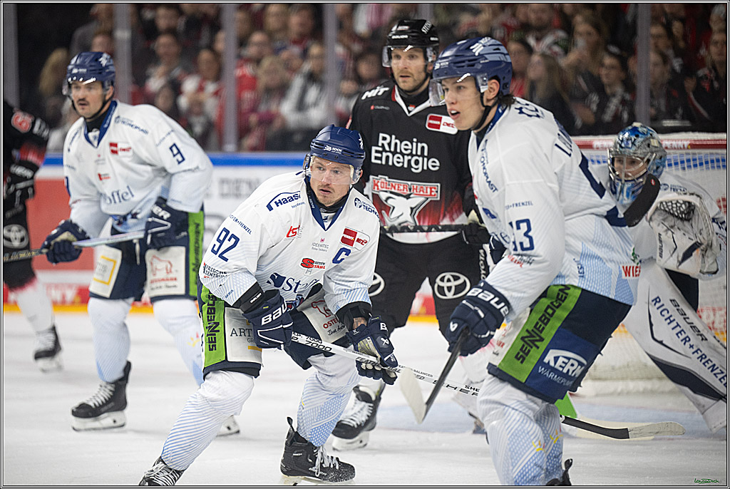 PENNY DEL 1; Koelner Haie - Straubing Tigers; Koeln, 19.10.2025
