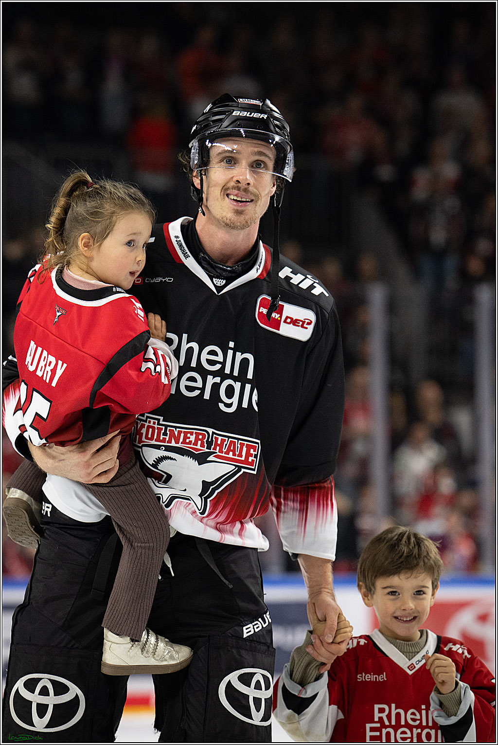 PENNY DEL 1; Koelner Haie - Straubing Tigers; Koeln, 19.10.2025
