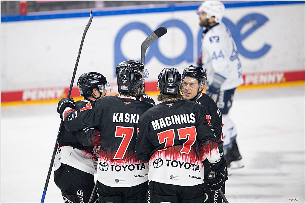 PENNY DEL 1; Kölner Haie - Adler Mannheim; Köln, 25.11.2025