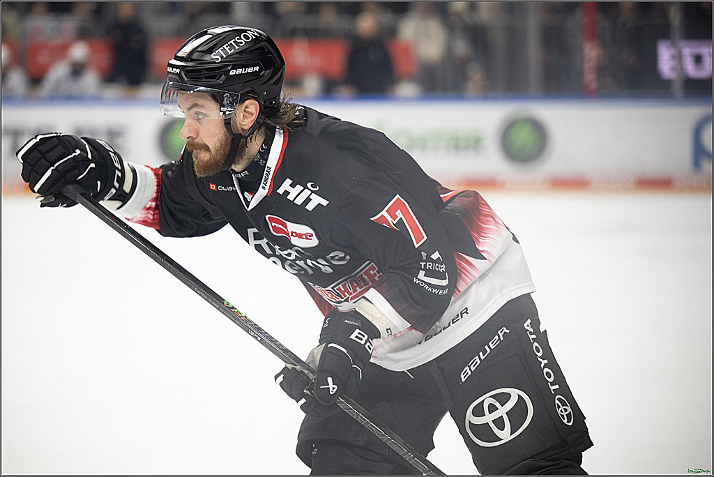 PENNY DEL 1; Kölner Haie - Adler Mannheim; Köln, 25.11.2025