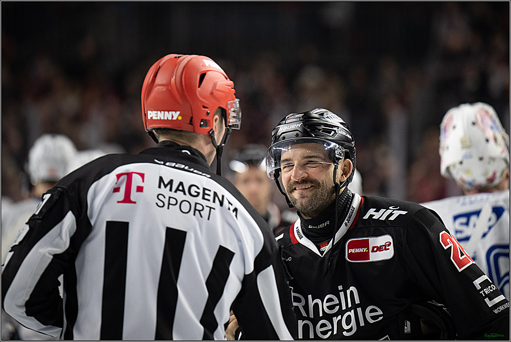 PENNY DEL 1; Kölner Haie - Adler Mannheim; Köln, 25.11.2025