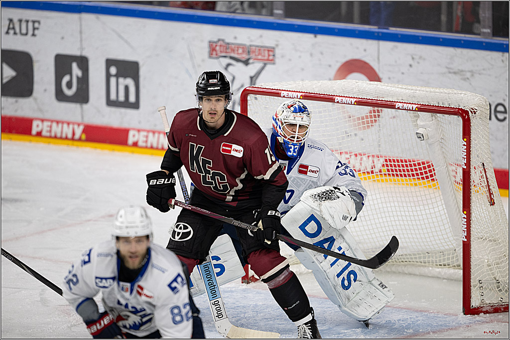 PENNY DEL 1; Kölner Haie - Adler Mannheim; Köln, 14.12.2025