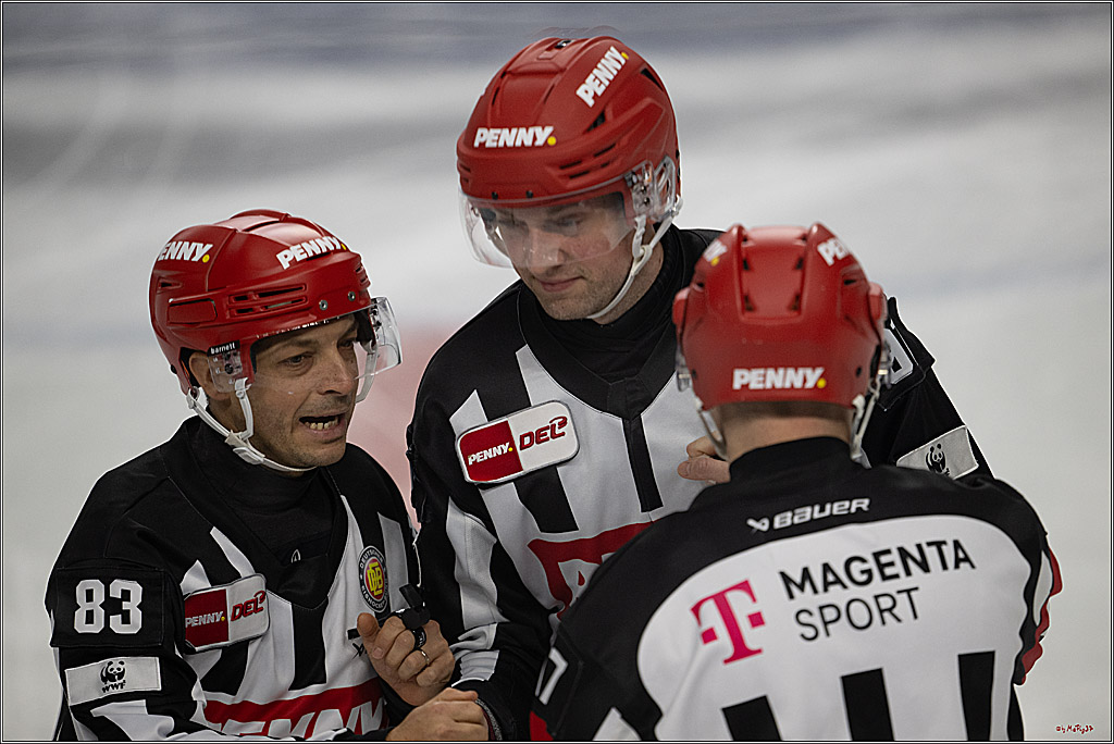 PENNY DEL 1; Kölner Haie - Adler Mannheim; Köln, 14.12.2025