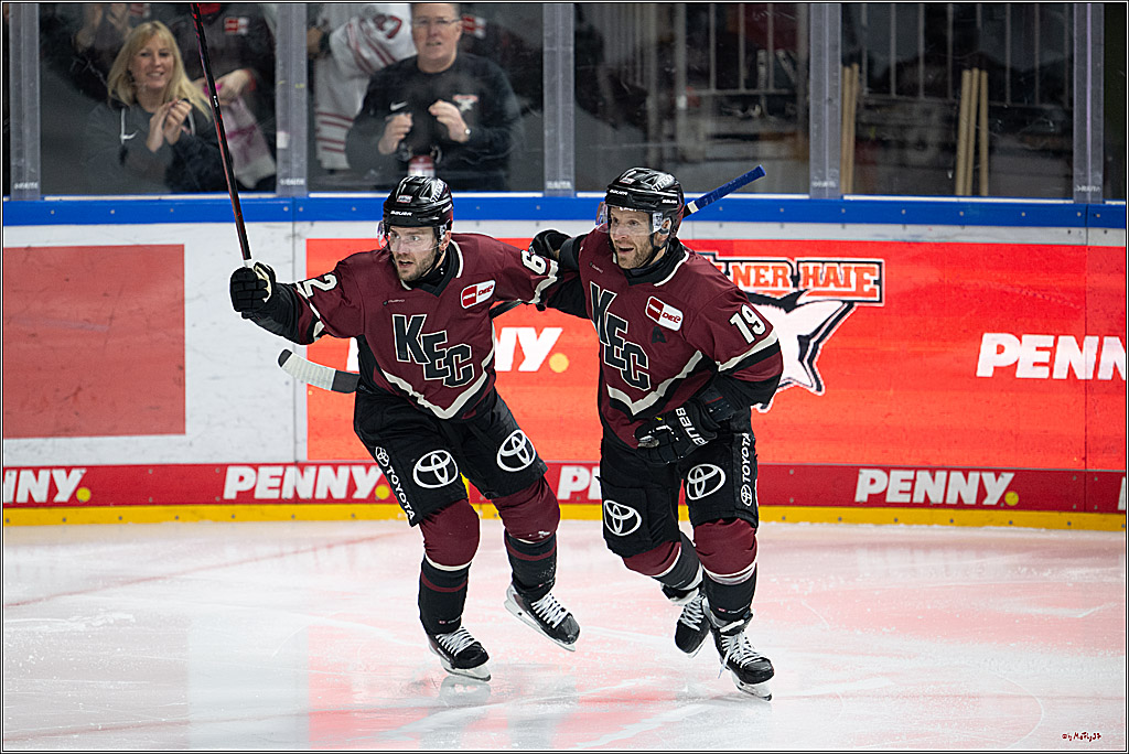 PENNY DEL 1; Kölner Haie - Adler Mannheim; Köln, 14.12.2025