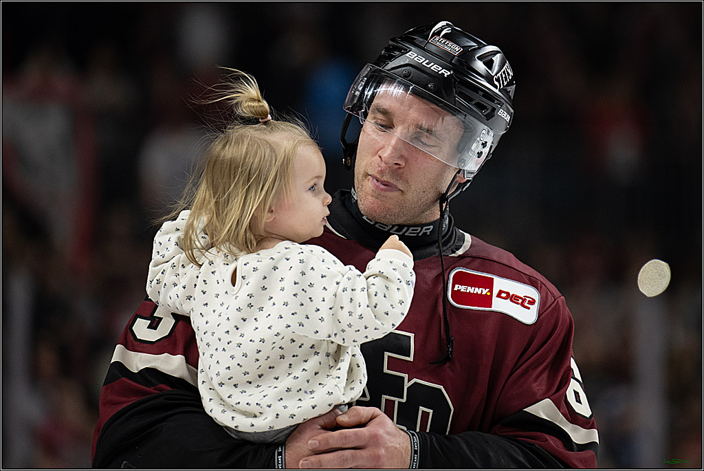 PENNY DEL; Kölner Haie-Adler Mannheim; Köln, 14.12.2025