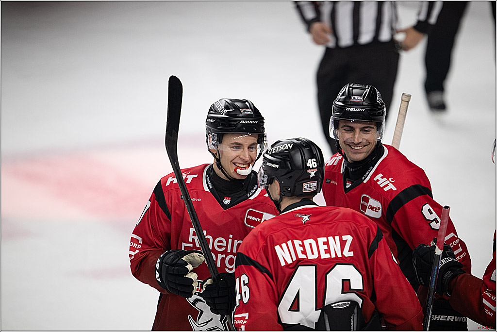 PENNY DEL 1; Kölner Haie - Grizzly Wolfsburg; Köln, 18.12.2025