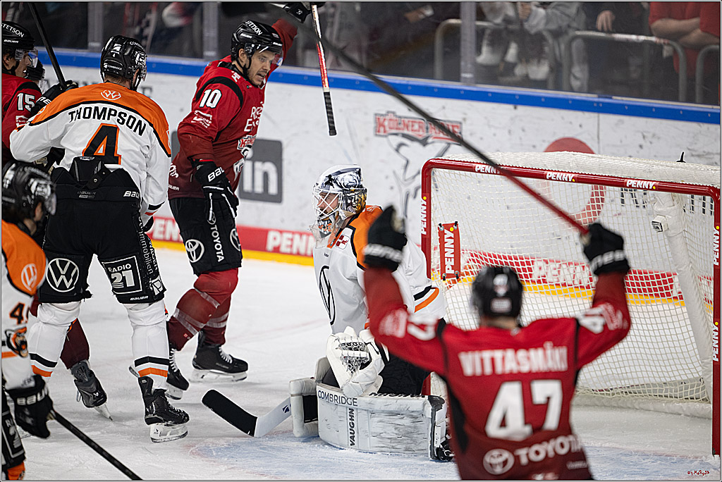 PENNY DEL 1; Kölner Haie - Grizzly Wolfsburg; Köln, 18.12.2025
