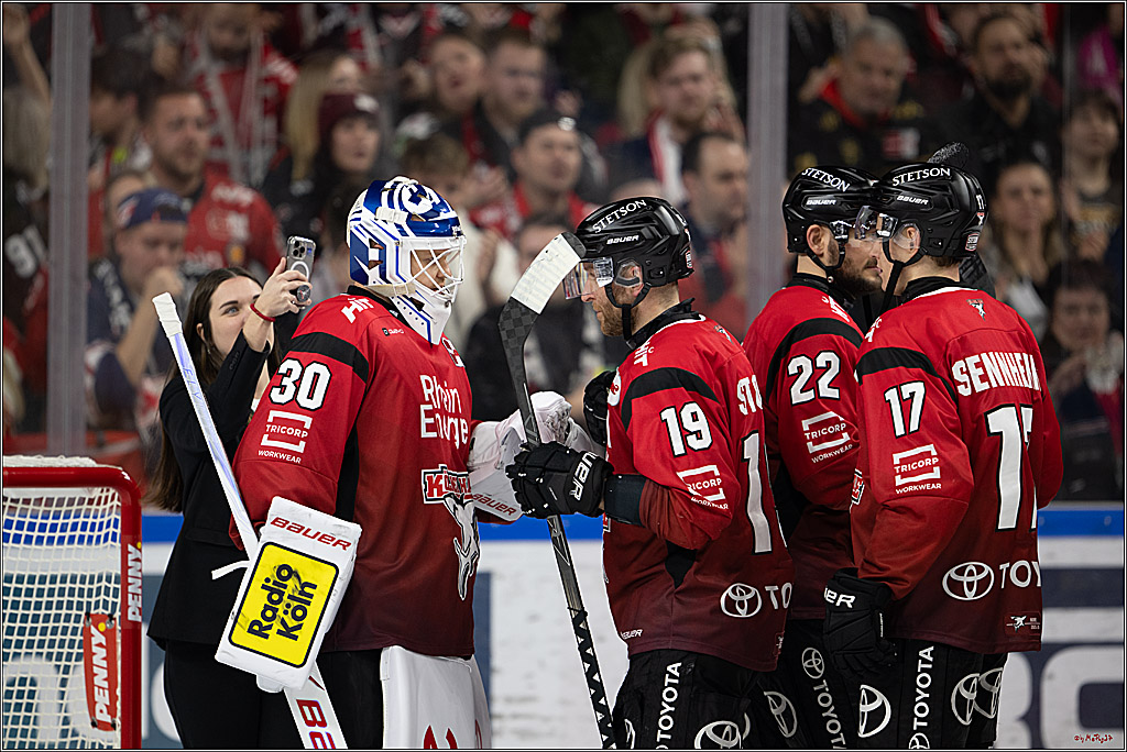 PENNY DEL; Kölner Haie - Grizzly Wolfsburg; Köln, 18.12.2025