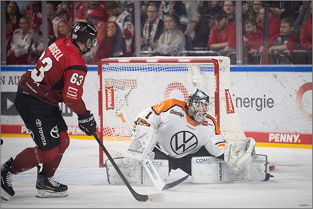PENNY DEL; Kölner Haie-Grizzlys Wolfsburg; Köln, 18.12.2025