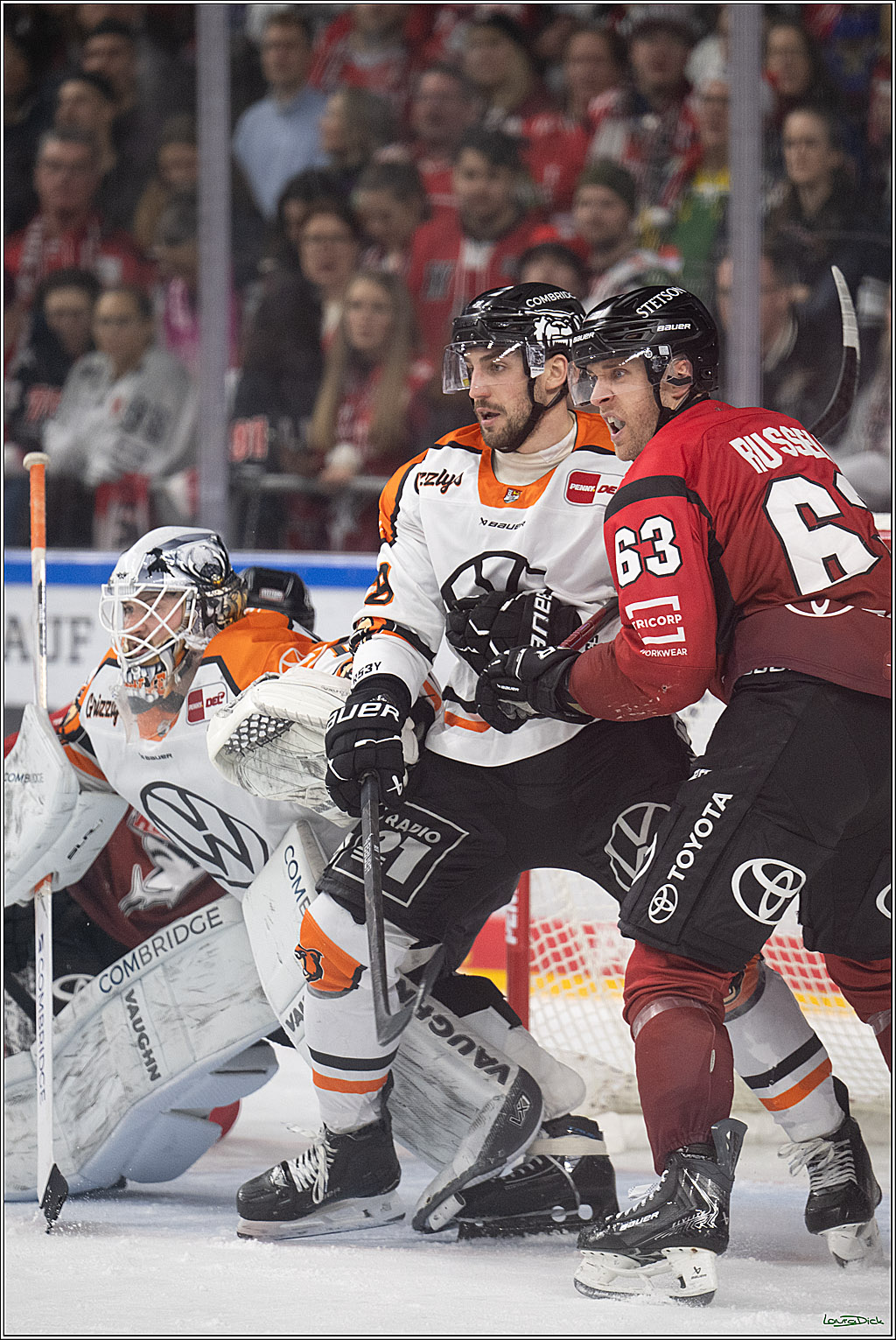 PENNY DEL; Kölner Haie-Grizzlys Wolfsburg; Köln, 18.12.2025