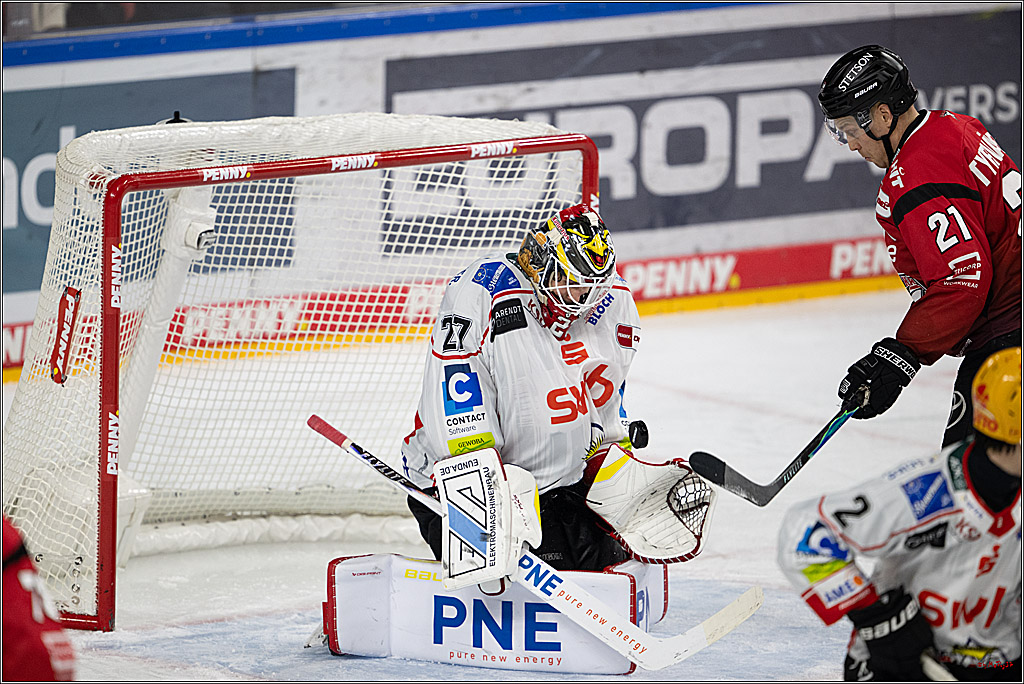 PENNY DEL: Kölner Haie - Fischtown Pinguins Bremerhaven; Köln, 26.12.2025