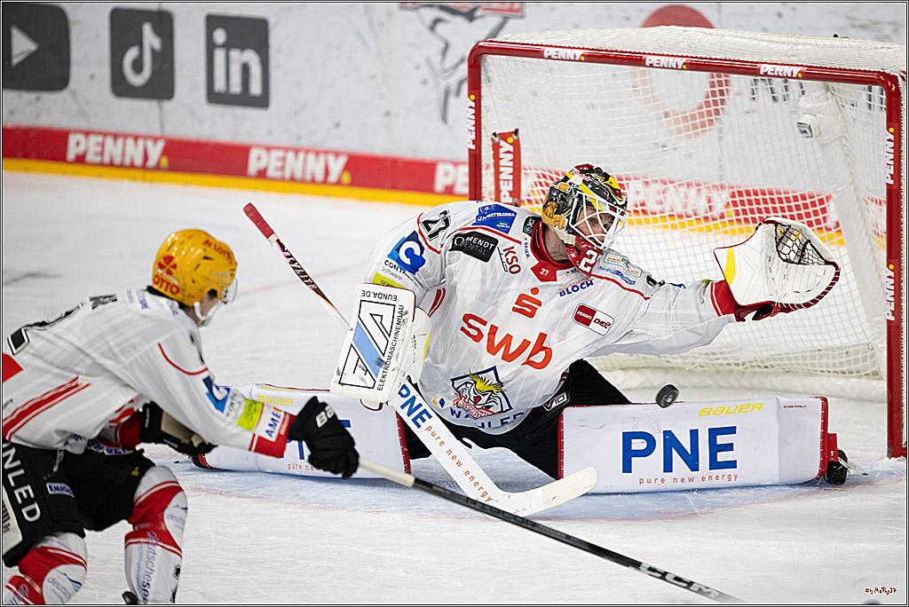 PENNY DEL: Kölner Haie - Fischtown Pinguins Bremerhaven; Köln, 26.12.2025