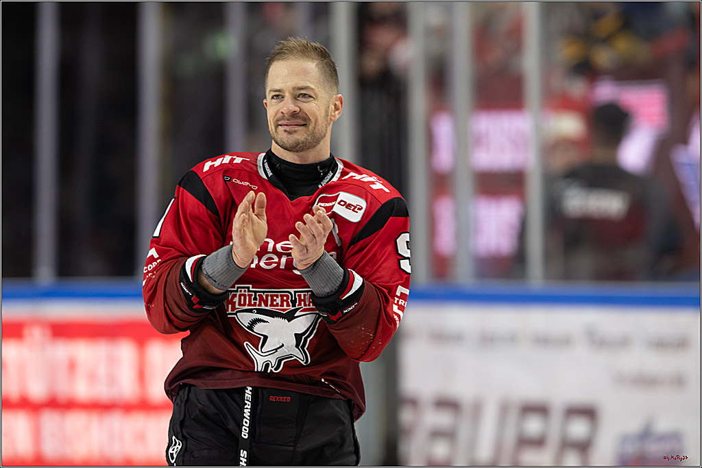 PENNY DEL: Kölner Haie - Fischtown Pinguins Bremerhaven; Köln, 26.12.2025