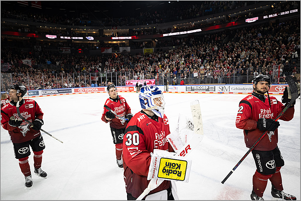 PENNY DEL: Kölner Haie - Fischtown Pinguins Bremerhaven; Köln, 26.12.2025