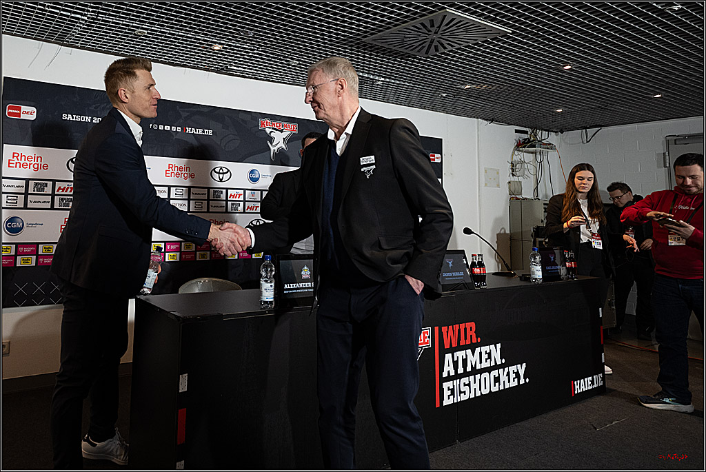 PENNY DEL: Kölner Haie - Fischtown Pinguins Bremerhaven; Köln, 26.12.2025