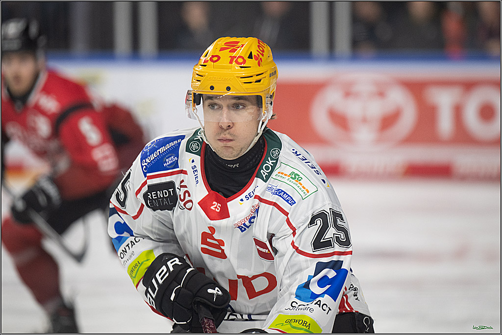 DEL: Kölner Haie - Fischtown Pinguins Bremerhaven; Köln, 26.12.2025