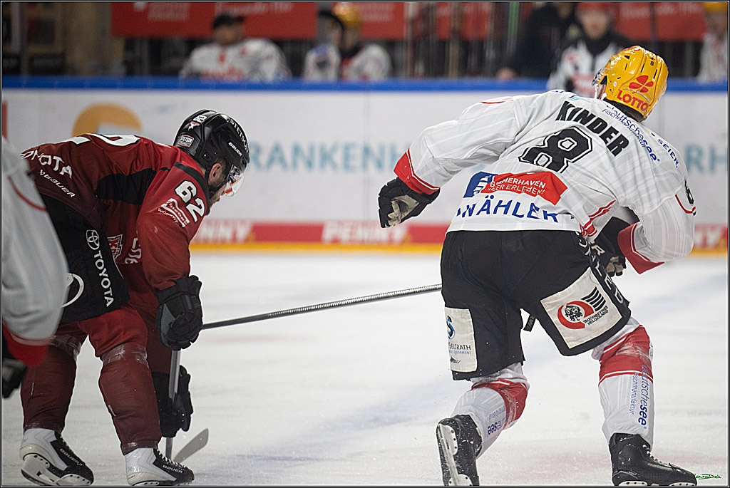 DEL: Kölner Haie - Fischtown Pinguins Bremerhaven; Köln, 26.12.2025