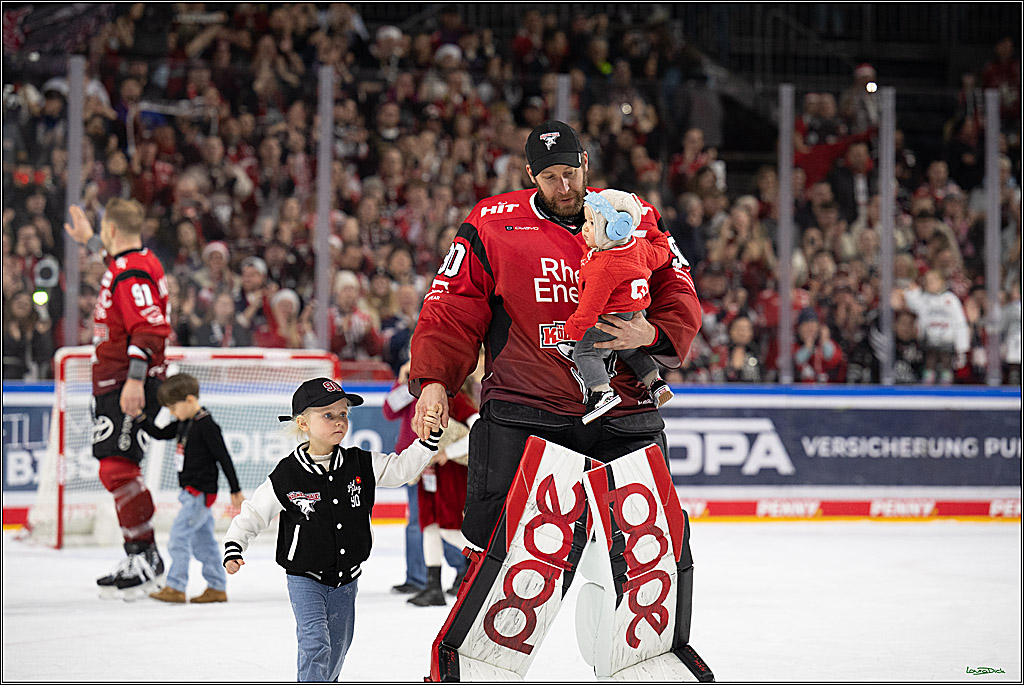 DEL: Kölner Haie - Fischtown Pinguins Bremerhaven; Köln, 26.12.2025
