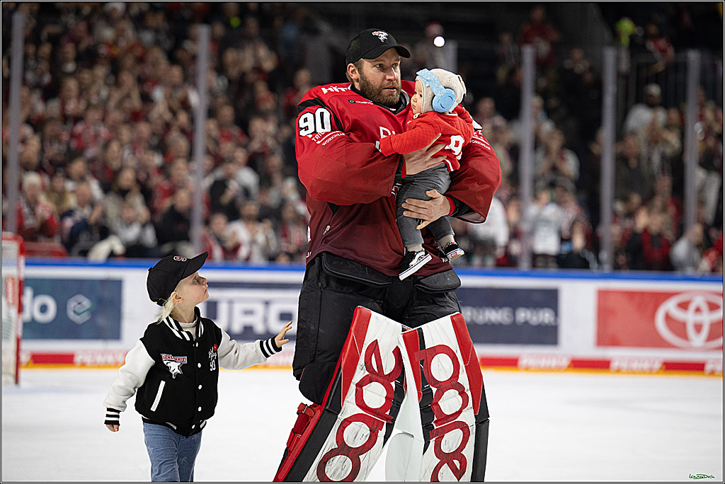 DEL: Kölner Haie - Fischtown Pinguins Bremerhaven; Köln, 26.12.2025