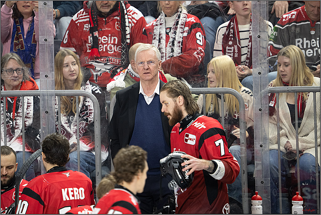 PENNY DEL: Kölner Haie - Schwenninger Wild Wings; Köln, 28.12.2025