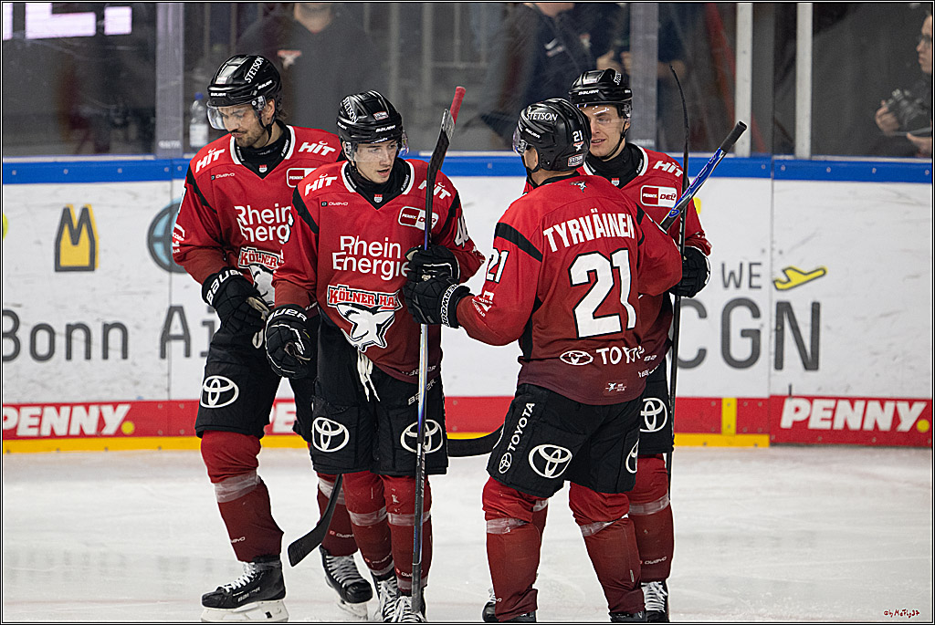 PENNY DEL: Kölner Haie - Schwenninger Wild Wings; Köln, 28.12.2025