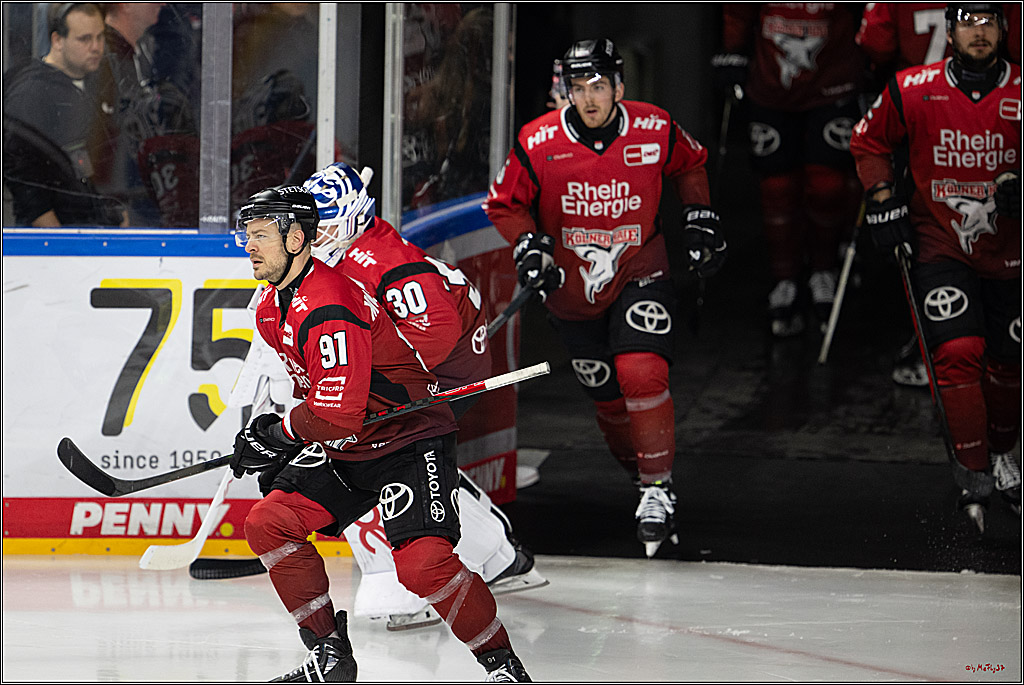PENNY DEL: Kölner Haie - Schwenninger Wild Wings; Köln, 28.12.2025