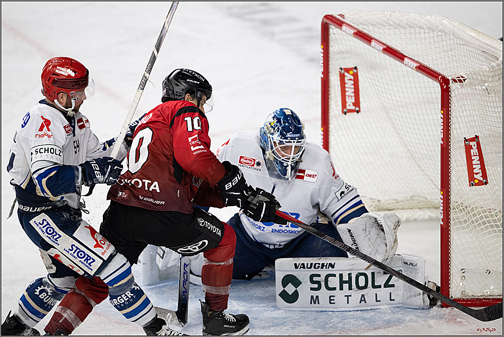 PENNY DEL: Kölner Haie - Schwenninger Wild Wings; Köln, 28.12.2025