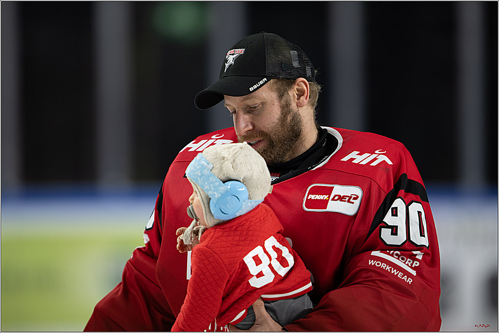 PENNY DEL: Kölner Haie - Schwenninger Wild Wings; Köln, 28.12.2025