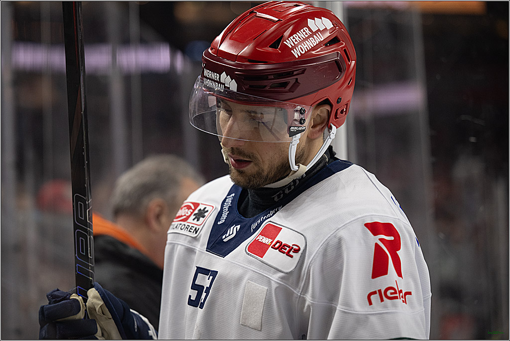 PENNY DEL: Kölner Haie - Schwenninger Wild Wings; Köln, 28.12.2025