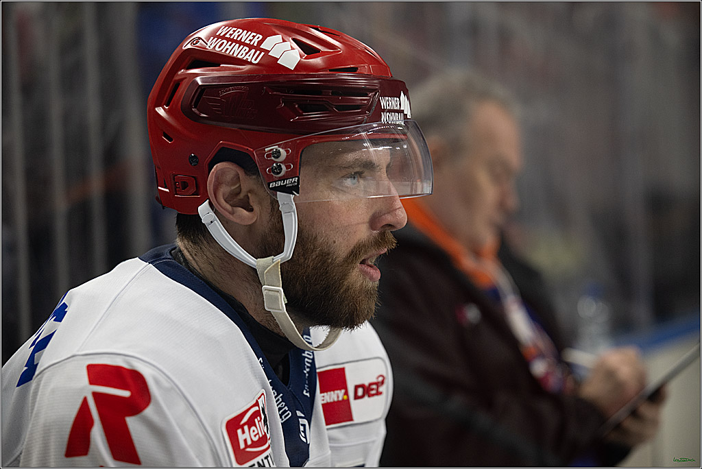 PENNY DEL: Kölner Haie - Schwenninger Wild Wings; Köln, 28.12.2025
