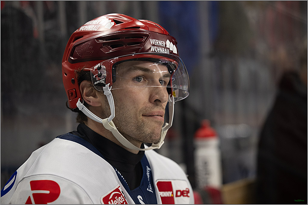 PENNY DEL: Kölner Haie - Schwenninger Wild Wings; Köln, 28.12.2025