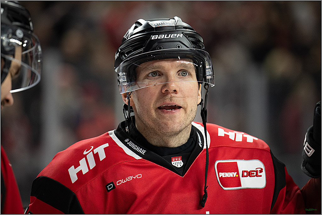 PENNY DEL: Kölner Haie - Schwenninger Wild Wings; Köln, 28.12.2025