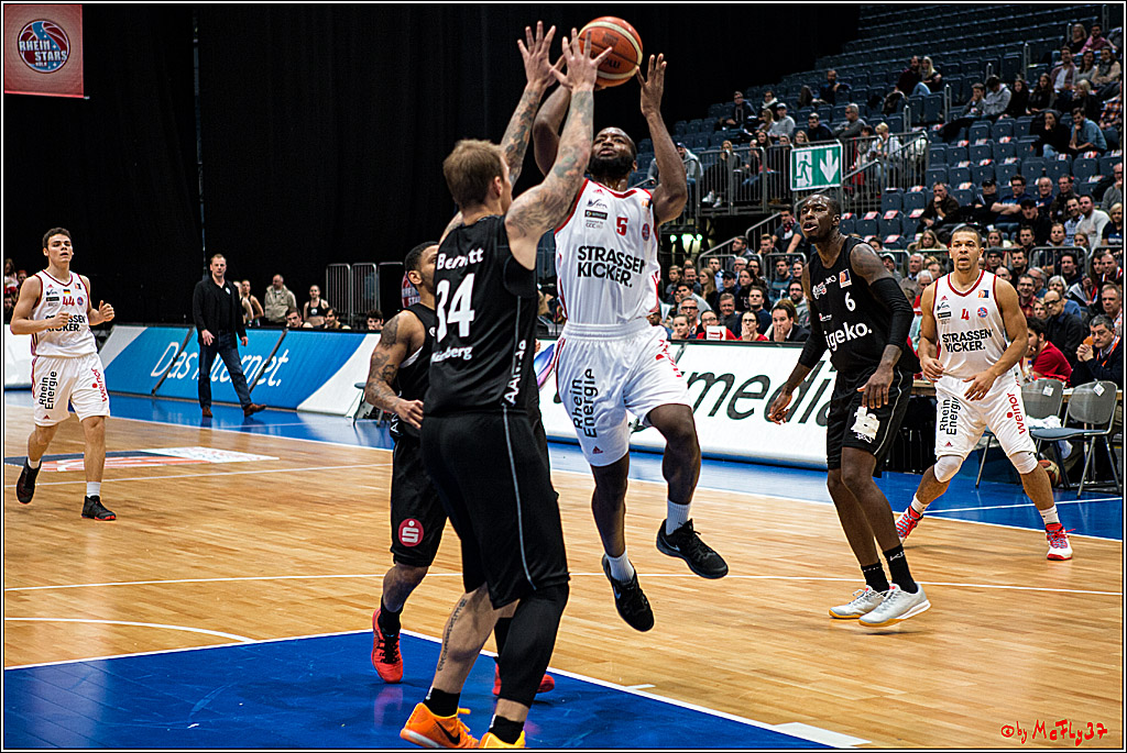 2. Basketball-Bundesliga ProA, RheinStars Koeln vs. Nuernberg Falcons BC; Koeln, 05.12.2016