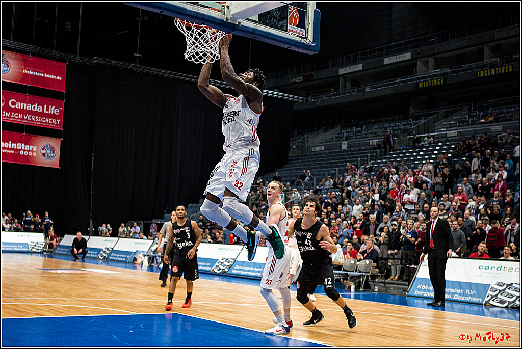 2. Basketball-Bundesliga ProA, RheinStars Koeln vs. Nuernberg Falcons BC; Koeln, 05.12.2016