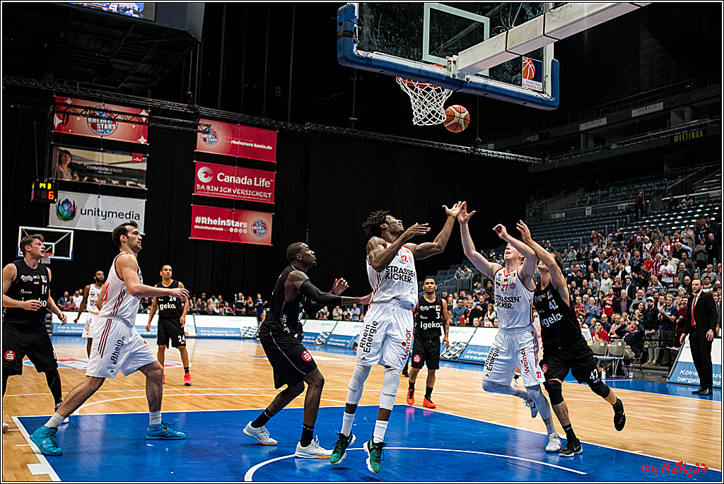 2. Basketball-Bundesliga ProA, RheinStars Koeln vs. Nuernberg Falcons BC; Koeln, 05.12.2016
