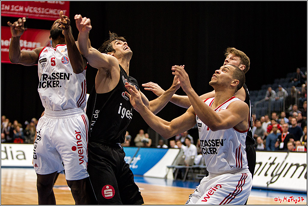 2. Basketball-Bundesliga ProA, RheinStars Koeln vs. Nuernberg Falcons BC; Koeln, 05.12.2016