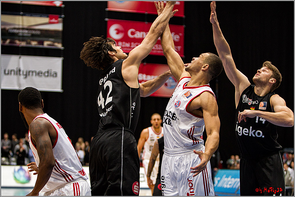 2. Basketball-Bundesliga ProA, RheinStars Koeln vs. Nuernberg Falcons BC; Koeln, 05.12.2016