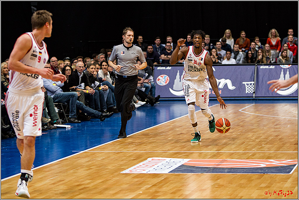 2. Basketball-Bundesliga ProA, RheinStars Koeln vs. Nuernberg Falcons BC; Koeln, 05.12.2016