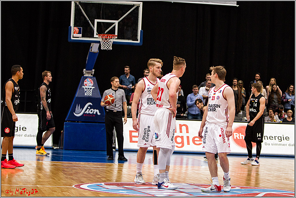 2. Basketball-Bundesliga ProA, RheinStars Koeln vs. Nuernberg Falcons BC; Koeln, 05.12.2016