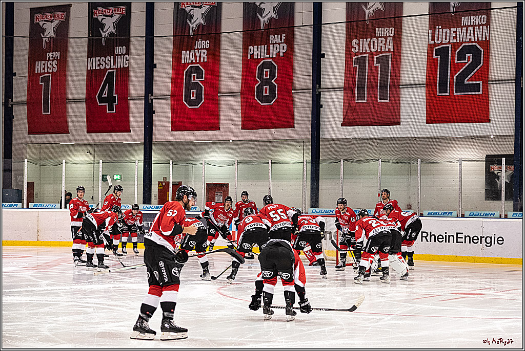 PENNY DEL 1. Testspiel Koelner Haie - SC Bern; Koeln, 25.08.2023