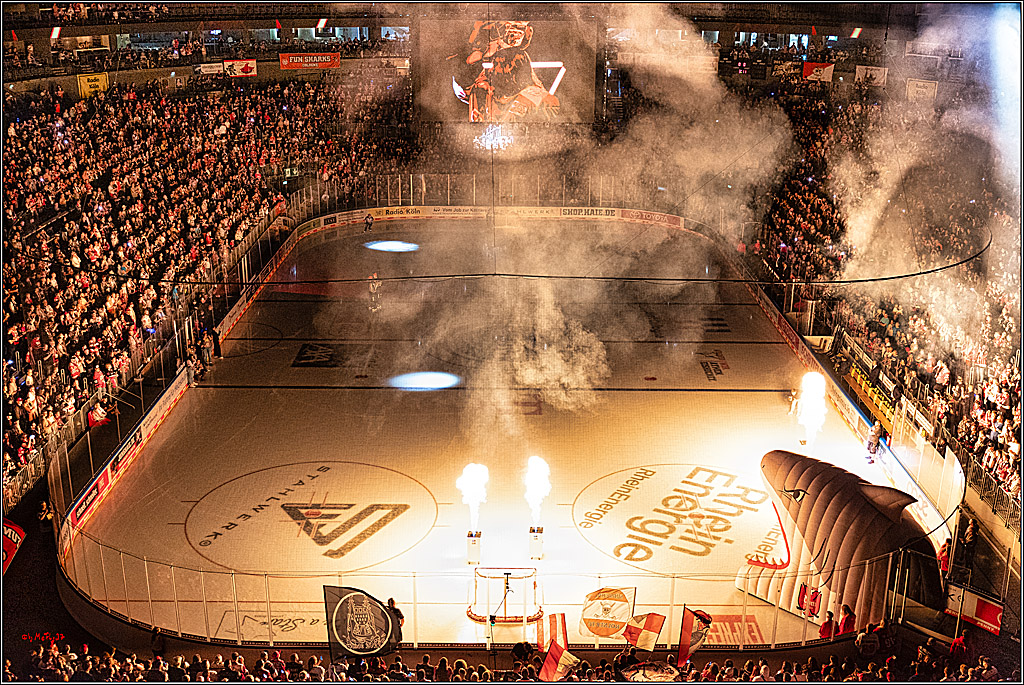 PENNY DEL 1. Koelner Haie - ERC Ingolstadt; Koeln, 17.09.2023