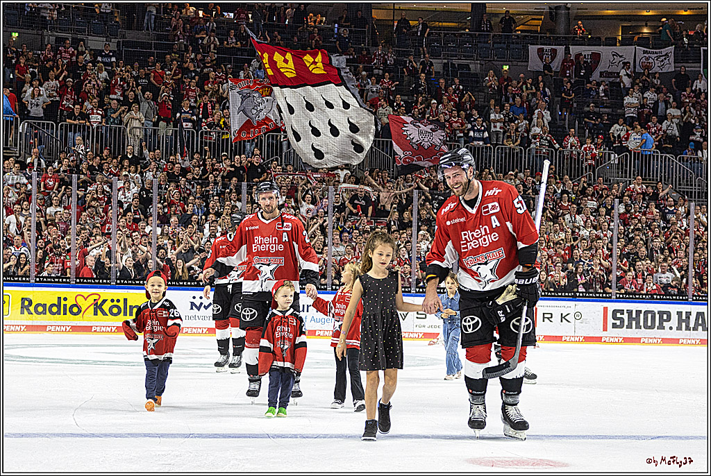 PENNY DEL 1. Koelner Haie - ERC Ingolstadt; Koeln, 17.09.2023