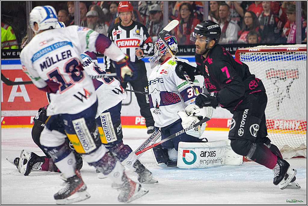 PENNY DEL; Koelner Haie- Eisbaeren Berlin; Koeln, 06.10.2023